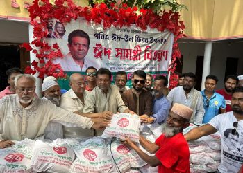 ১২ হাজার পরিবার পেল আওয়ামীলীগ নেতা বাবুর ঈদ উপহার