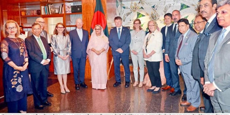 প্রধানমন্ত্রীর সাথে শামীম ওসমান আন্তর্জাতিক সংস্থার প্রধানদের সাথে সাক্ষাৎ ও প্রীতিভোজ