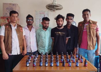 সিদ্ধিরগঞ্জে ফেন্সিডিলসহ ৪ মাদক কারবারি গ্রেফতার