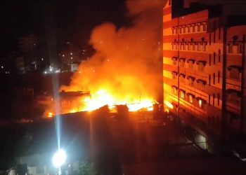 ফতুল্লায় ডাইং কারখানায় ভয়াবহ আগুন