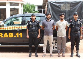 রুপগঞ্জে মুরগীর ফার্ম থেকে মাদক উদ্ধার, গ্রেপ্তার ২