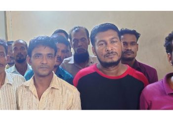 ডিবির অভিযানে ফতুল্লায় ১৪ জুয়াড়ি গ্রেফতার