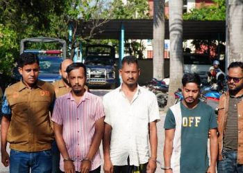 চনপাড়ায় অস্ত্র ও মাদক সহ জয়নাল বাহিনীর প্রধান জয়নাল সহ গ্রেপ্তার ৮