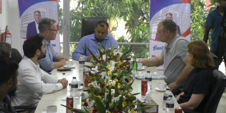 নারায়ণগঞ্জের পোশাক কারখানা পরিদর্শনে ডেনমার্কের প্রতিনিধি দল