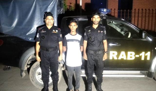 ফতুল্লায় মেহেদী হত্যা মামলার আসামী সীমান্ত গ্রেপ্তার