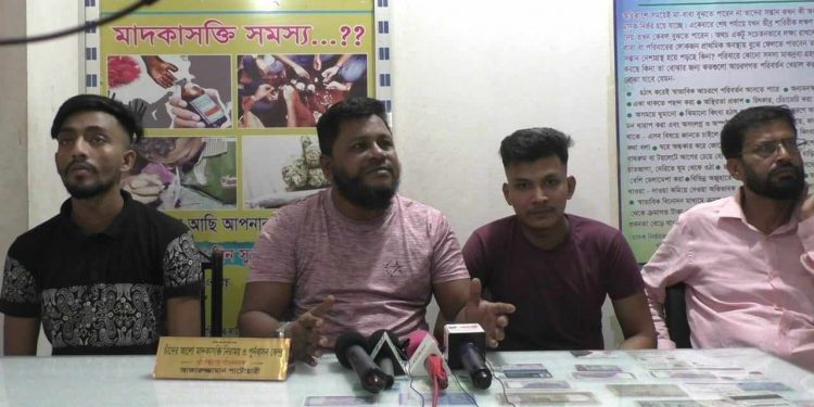 চাঁদের আলোর ভাইরাল হওয়া ভিডিও’র যুবক উল্টো বিচার চাইলেন, ব্যখ্যা দিলেন পরিচালক