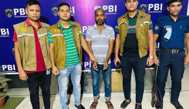 আদর্শগত দিক থেকে পূণ্য হবে এই ধারনায় কবিরাজ আলামিনকে হত্যা