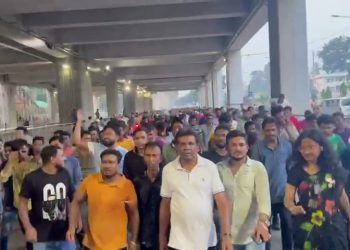 শামীম ওসমানের পক্ষে ঢাকায় প্যানেল মেয়র বাবুর নেতৃত্বে বিশাল মিছিল