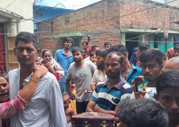 ফতুল্লায় কবিরাজকে গলাকেটে হত্যা