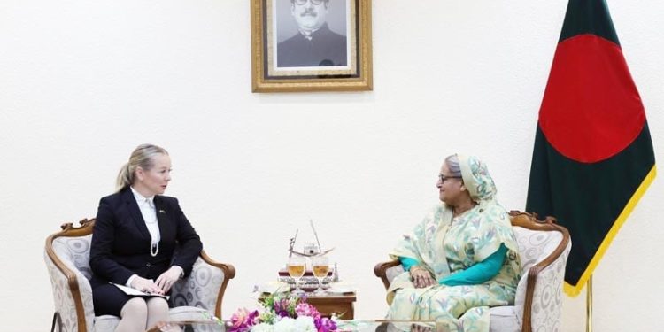 অবাধ ও সুষ্ঠুভাবে নির্বাচনের অঙ্গীকার পুনর্ব্যক্ত প্রধানমন্ত্রীর