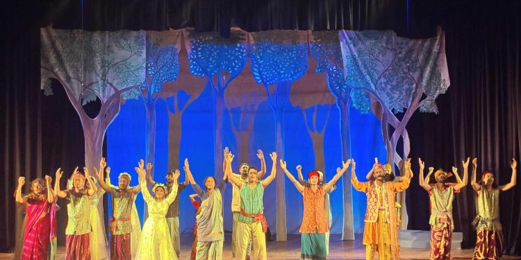 বর্ণচোরা নাট্য-উৎসবে শব্দের নাটক ‘পীরচাঁনের পালা’