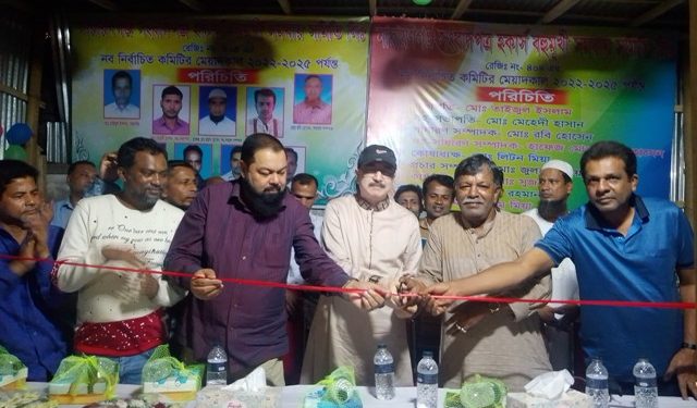 সংবাদপত্র হকার্স বহুমূখী সমিতির কার্যালয় উদ্বোধন করলেন চন্দন শীল