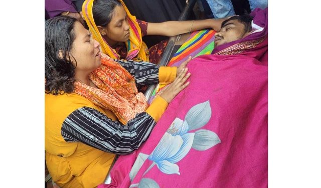 ট্যাংকলরি থেকে ফার্নেস অয়েল সংগ্রহকালে একজনের মৃত্যু, আহত ২