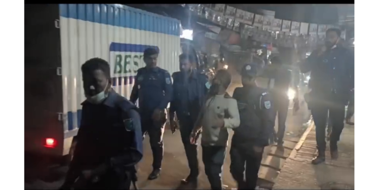 রুপগঞ্জে নৌকা প্রার্থীর দু গ্রুপের মধ্যে সংঘর্ষ