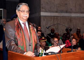 সরকারকেও সংযত আচরণ করারও উপদেশ রাষ্ট্রপতির