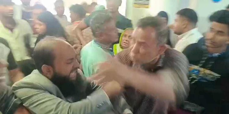 ইউএস বাংলা হাসপাতালে ভুল চিকিৎসায় নবজাতকের মৃত্যু্।।সাংবাদিক লাঞ্চিতসহ আহত-৯