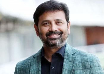 প্রমিলা ক্রিকেটের জন্য তানভীর আহমেদ টিটু’র ক্রীড়া সামগ্রী প্রদান