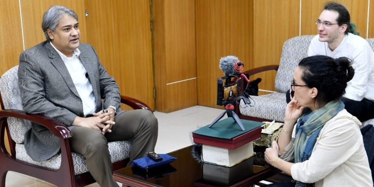 সত্য তথ্য দিয়ে অপতথ্য ও ভুল তথ্যকে চ্যালেঞ্জ জানাতে চান আরাফাত