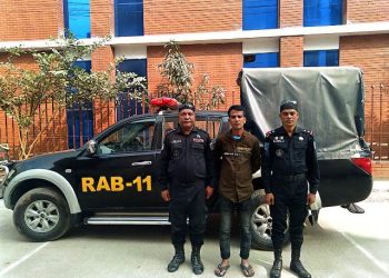 হাজীগঞ্জ থেকে হত্যা মামলার আসামী টিটু গ্রেপ্তার
