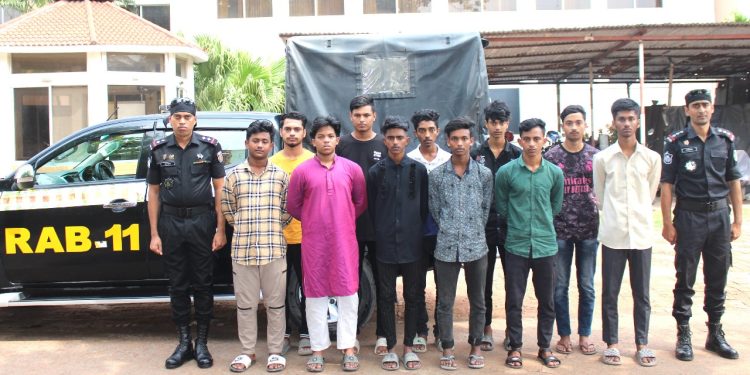সিদ্ধিরগঞ্জে টেনশন ও ডিভিল এক্সো গ্রুপ’র ১৭ সদস্য আটক