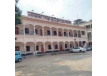 না’গঞ্জ হাই স্কুলের এডহক কমিটি বাতিলের নির্দেশনা স্থগিত করলো হাইকোর্ট