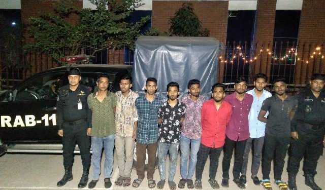 নারায়ণগঞ্জে কিশোর গ্যাং লিডার সহ ৯ সদস্য গ্রেফতার