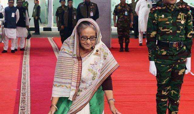 মুজিবনগর দিবস উপলক্ষে বঙ্গবন্ধুর প্রতিকৃতিতে প্রধানমন্ত্রীর শ্রদ্ধা