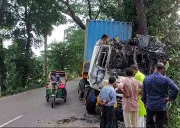 আড়াইহাজারে মহাসড়কে ট্রাক চাপায় যুবক নিহত