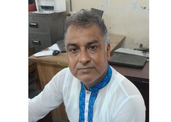 আড়াইহাজারে নারীকে শ্লীলতহানি ও ধর্ষণ চেষ্ঠা মামলায় আওয়ামীলীগ নেতা গ্রেপ্তার