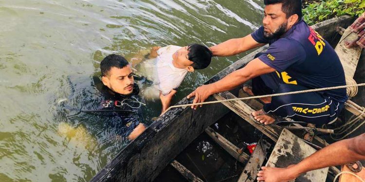 আড়াইহাজারে নদীতে ডুবে স্কুল ছাত্রের মৃত্যু 