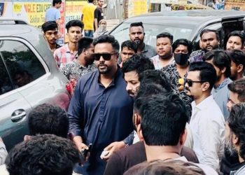 আমাদের যুদ্ধ দেশ বিরোধী ষড়যন্ত্রকারিদের বিরুদ্ধে সাধারণ শিক্ষার্থীদের সাথে নয়-অয়ন ওসমান