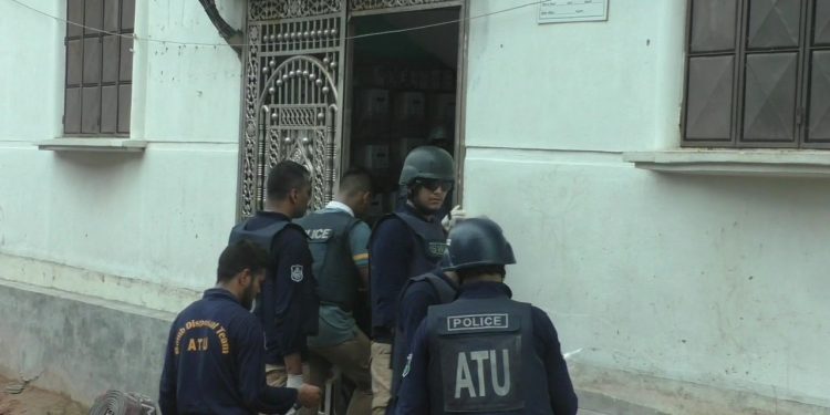 দিনভর জঙ্গি আস্তানা সন্দেহে অভিযানে ৩ বোমা উদ্ধার, আটক নেই জঙ্গী