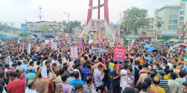 ৮ দফা দাবিতে সনাতনী সম্প্রদায়ের বিক্ষোভ সমাবেশ