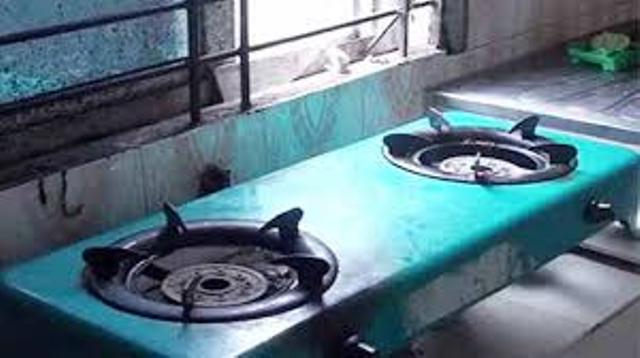 সোনারগায়ে গ্যাসের চুলার আগুনে একই পরিবারের ৩ জন দগ্ধ