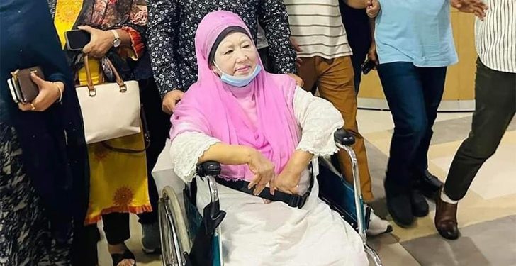 হাসপাতাল থেকে বাসায় ফিরলেন খালেদা জিয়া