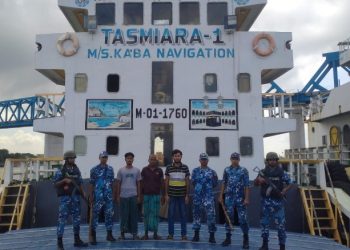 জিম্মি হওয়া ৩ নাবিক উদ্ধার