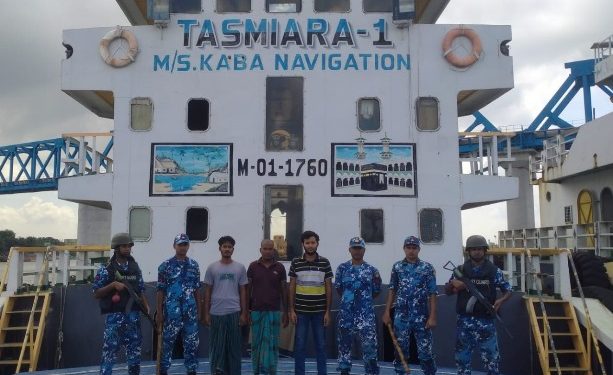 জিম্মি হওয়া ৩ নাবিক উদ্ধার