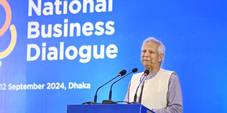 আসুন নতুন বাংলাদেশ গড়তে একসঙ্গে কাজ করি : ব্যবসায়ীদের উদ্দেশে প্রধান উপদেষ্টা
