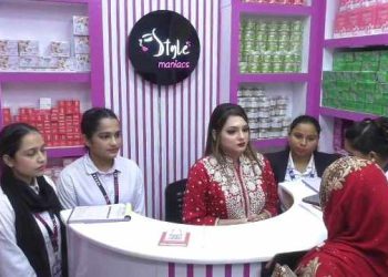 নারায়ণগঞ্জে স্টাইল ম্যানিয়াকস’র শো রুম উদ্বোধন