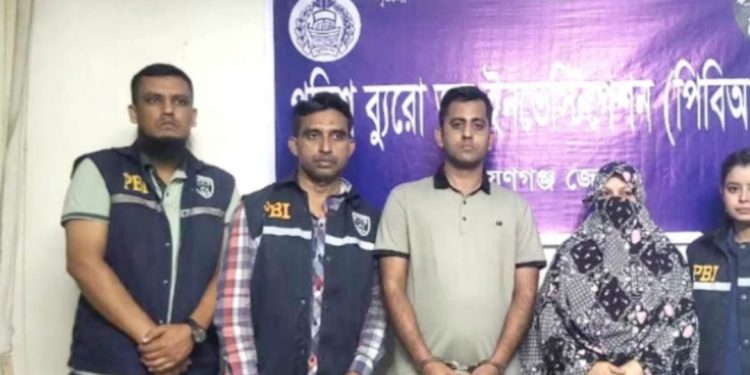 আনু হত্যা মামলায় সেচ্ছাসেবক দল নেতা রাসেল সহ তার প্রাক্তন চাচী গ্রেপ্তার