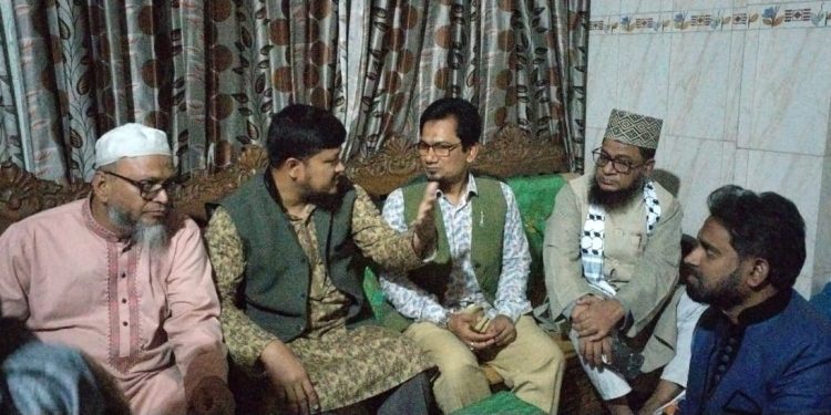 নি*হত সীমান্তের পরিবারের খোঁজ নিলেন মহানগরী জামায়াত নেতৃবৃন্দ