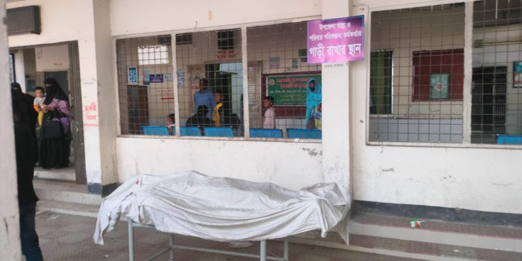 আড়াইহাজারে সড়ক দুর্ঘটনায় নিহত ২, আহত ১