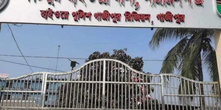 সোনারগাঁয়ে বাসের ধাক্কায় এক নারী নি*হত