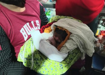 পরিত্যক্ত জায়গা থেকে নবজাতককে উদ্ধার করলো মুদি ব্যবসায়ী