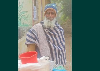 সোনারগাঁওয়ে ঝালমুড়ি বিক্রেতা লাট মিয়ার ৬০ বছরের সফলতার গল্প