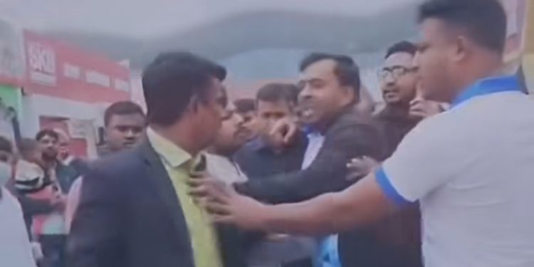 শেষ দিনে আবারও বাণিজ্য মেলায় মারামারি