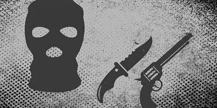 আড়াইহাজারে চার বাড়িতে ডা-কা-তি, আহত ২