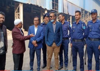 সোনারগাঁয়ে পরিবেশ অধিদপ্তরের অভিযানে ৩টি স্টিল মিলসকে জরিমানা