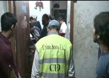 ফ্লাটে মিলল এনজিও কর্মকর্তার পিতার গ-লা-কা-টা মরদেহ