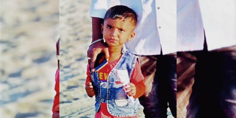 গ্যাস নিতে এসে প্রাইভেটকারের আগুনে পুড়ে শিশুর মৃত্যু